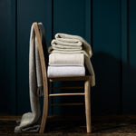 Merino-cashmere blend throw super-soft warm & cosy soft light grey & cream herringbone pattern top-quality luxury throw