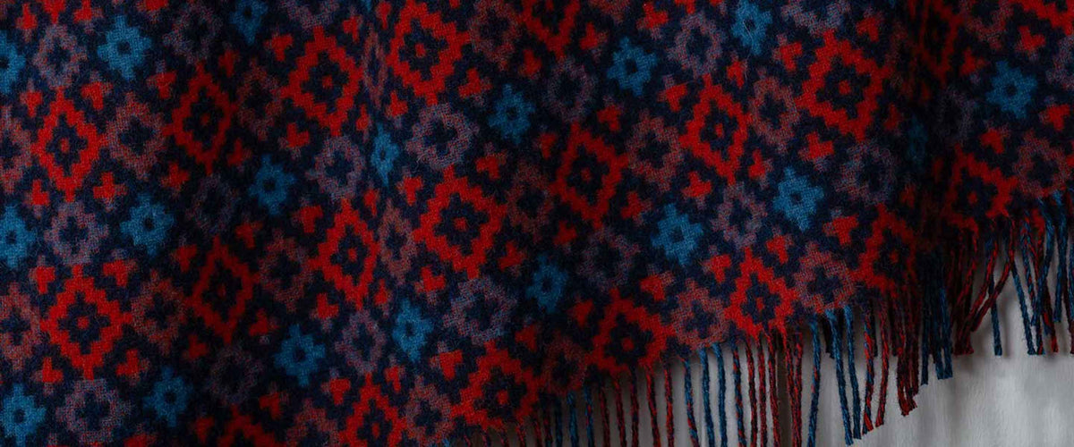 We often have blankets, bed, and sofa throws, duvets, cushions, and mattress protectors all in our sale.