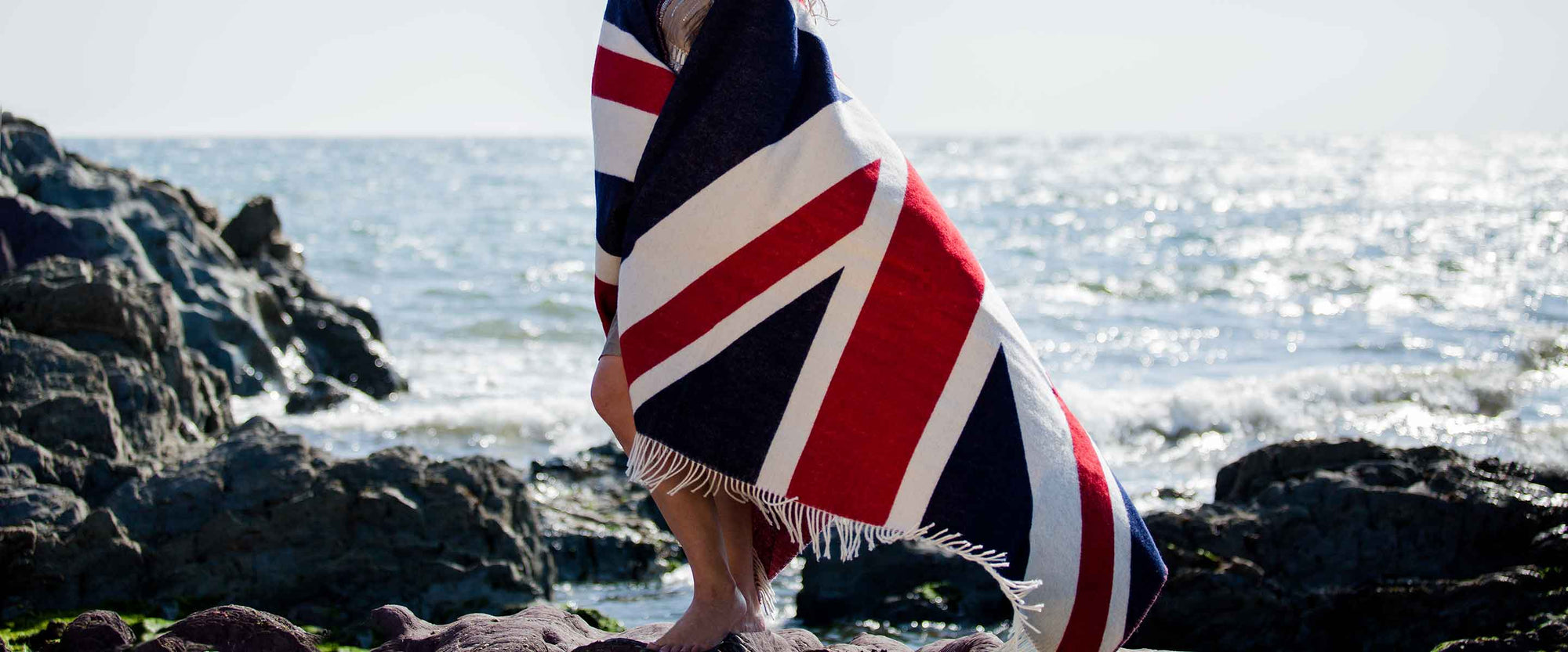 Stunning statement throws created from the most precious of yarns; superfine Merino, cashmere blend, cashmere, and lambswool.