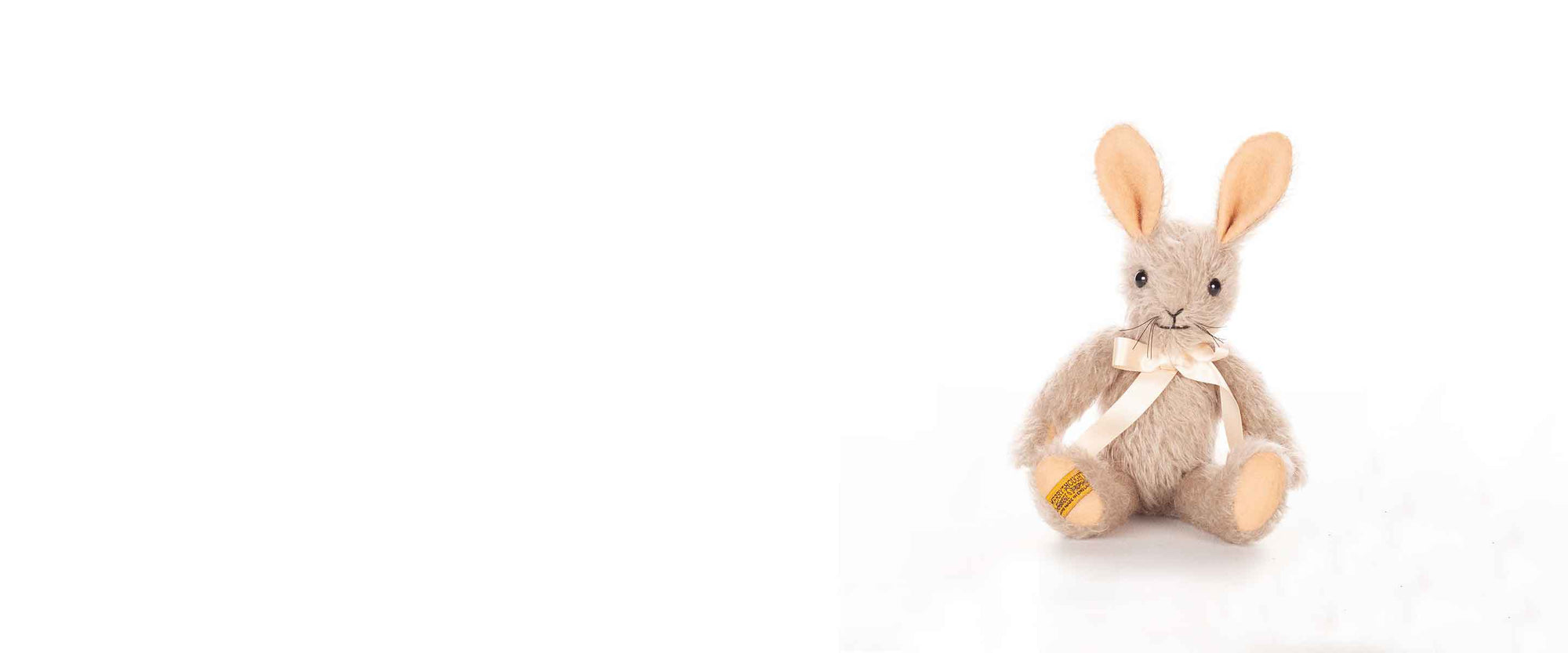 Fabulous range of thoughtful gifts for babies, from sheepskins and blankets to teddies or even cashmere baby gift sets.