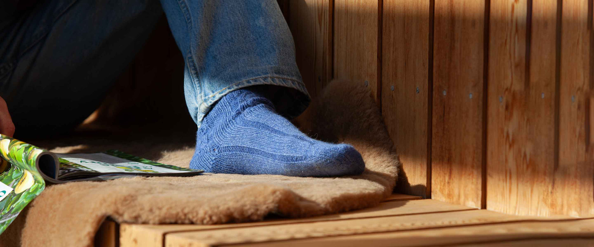 Fabulous range of thoughtful gifts for him, hiking boot socks and sheepskin gifts, or a  luxury cashmere throw to name a few.