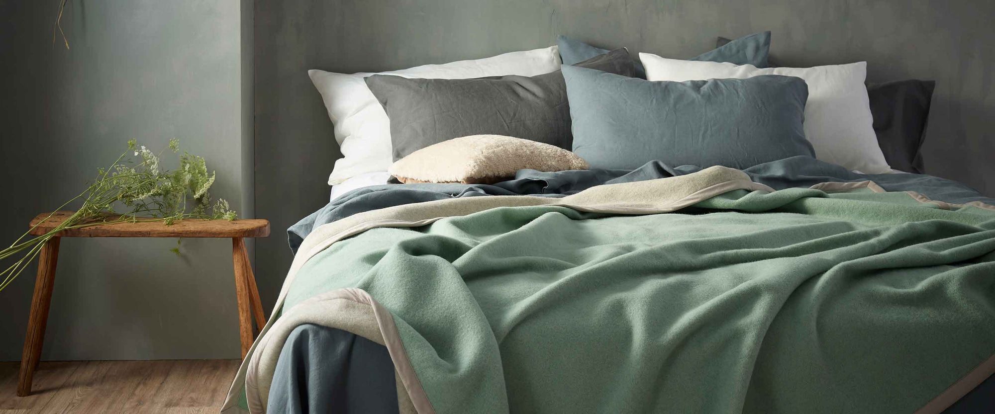 Luxury all-natural fibre bedding in wool, cotton, cashmere, Merino, and mohair, highest quality for a great night's sleep.