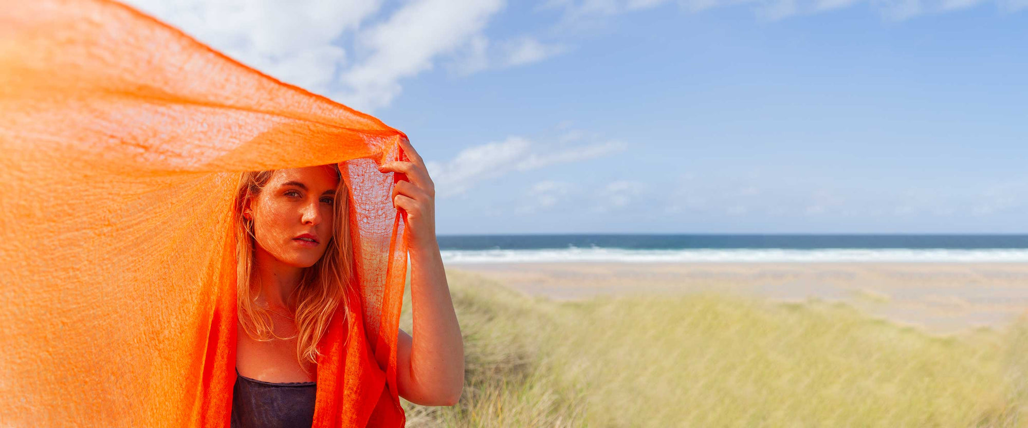 Pure luxury cashmere scarfs, handmade 100% cashmere pashmina wraps, and shawls in an array of colours, plain and embroidered.