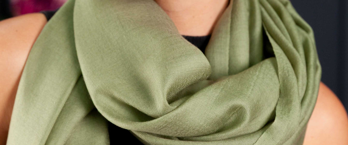 Shawls for Weddings & Bridesmaids. Every colour, very highest quality.