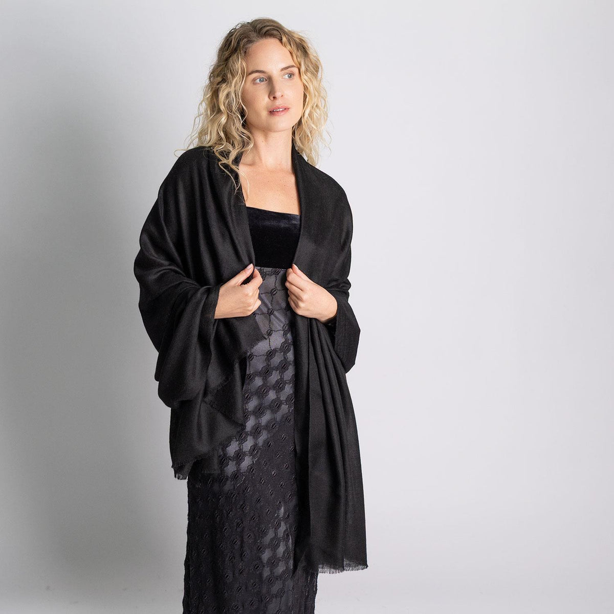 Handwoven Cashmere Shawl Black