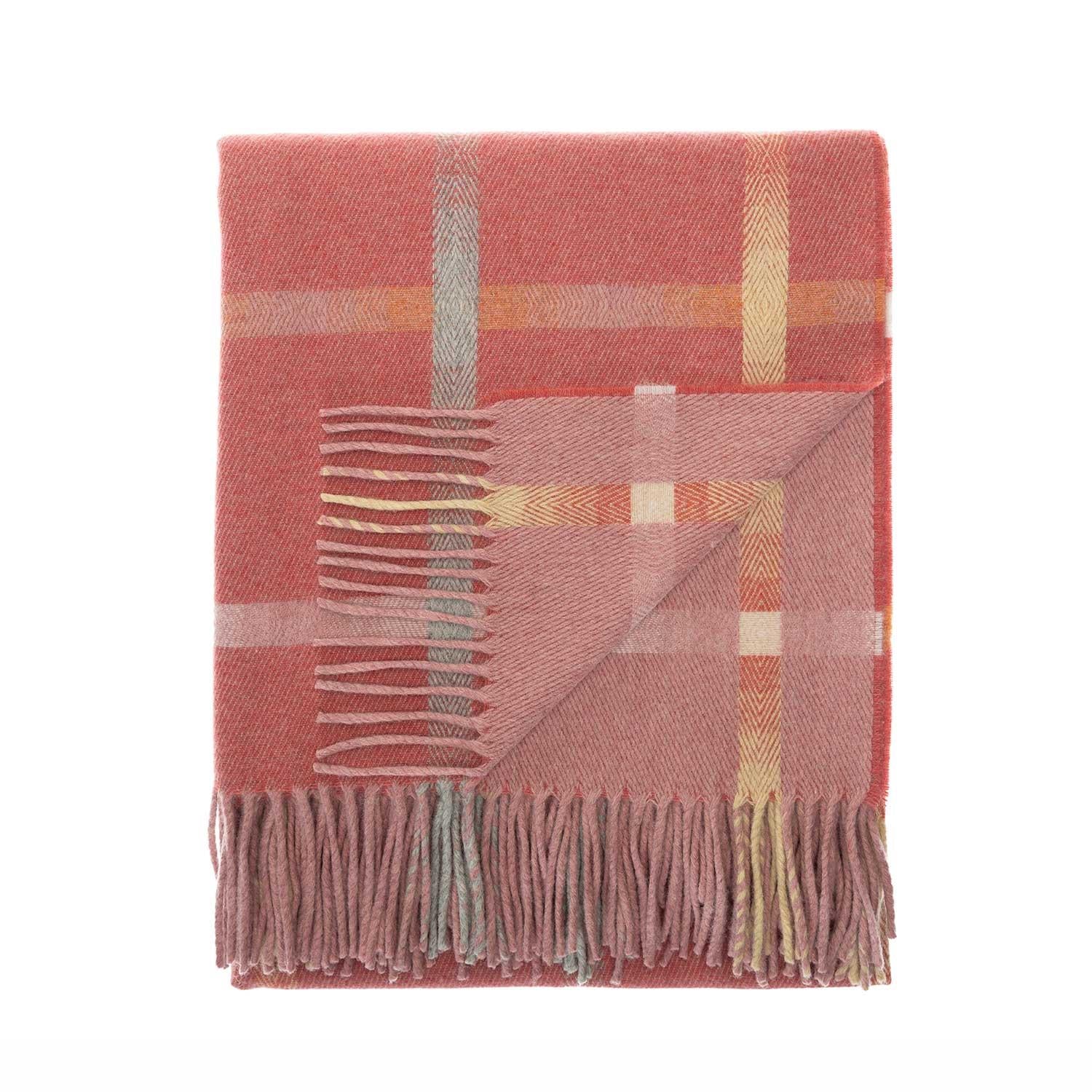 Balliemore Throw Corrennie Pink