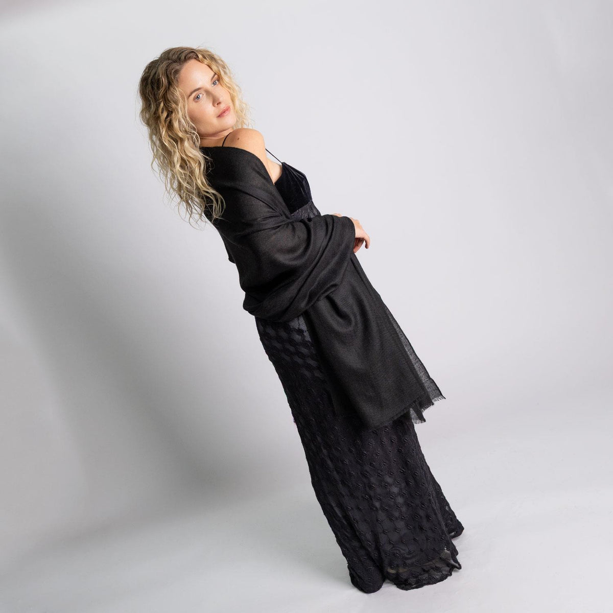 Handwoven Cashmere Shawl Black