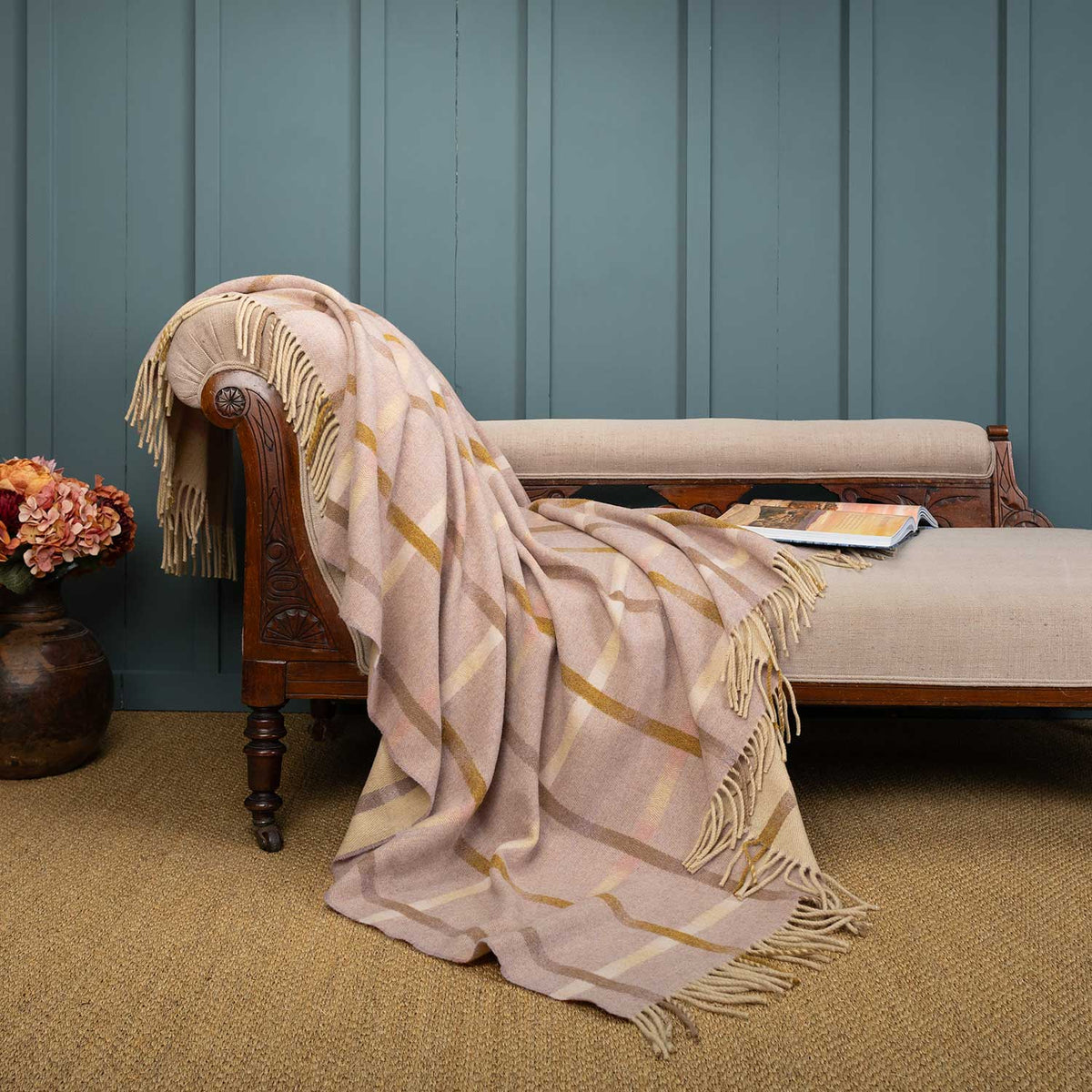 Balliemore Throw Sandstone