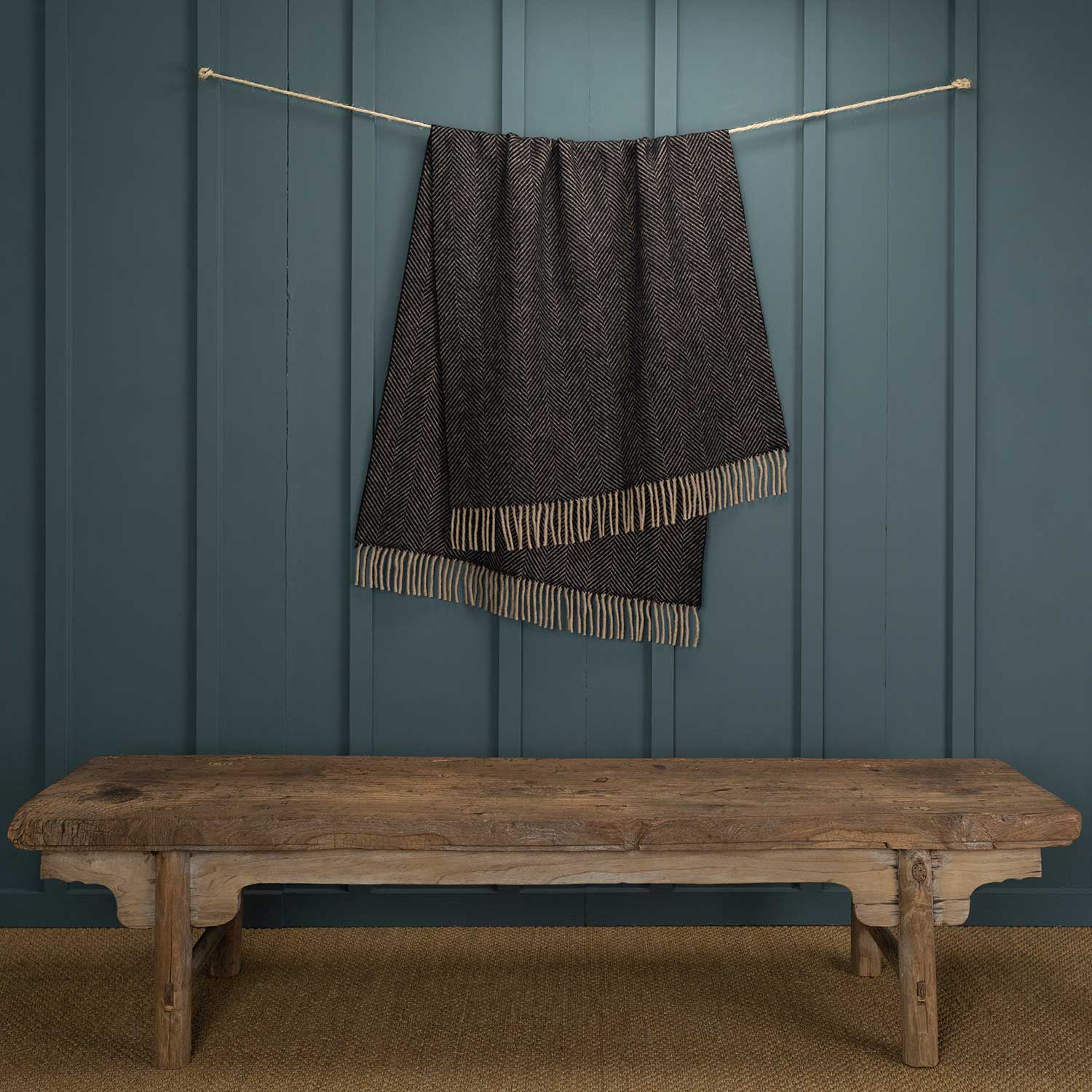 Pure New Wool Herringbone Knee Rug Ebony & Tan
