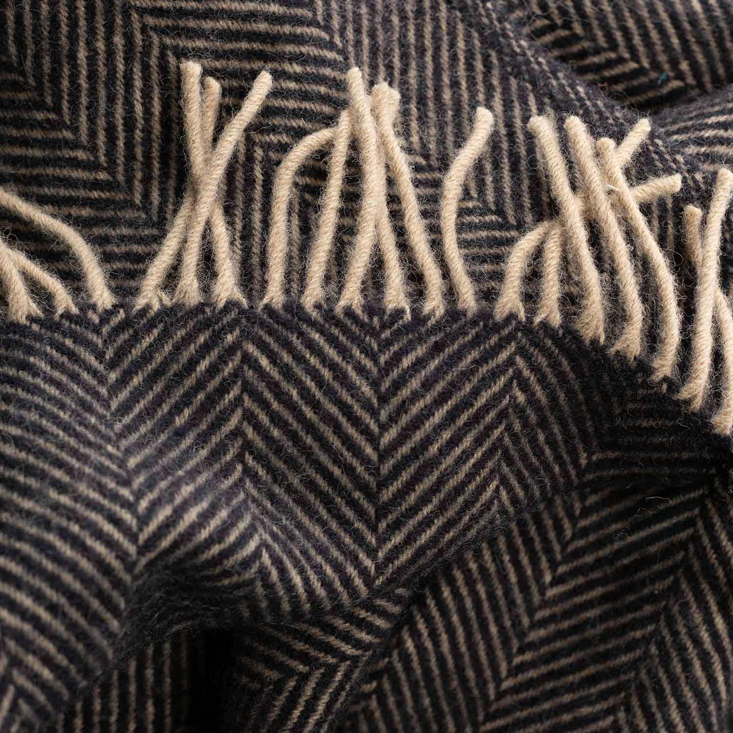 Pure New Wool Herringbone Knee Rug Ebony & Tan