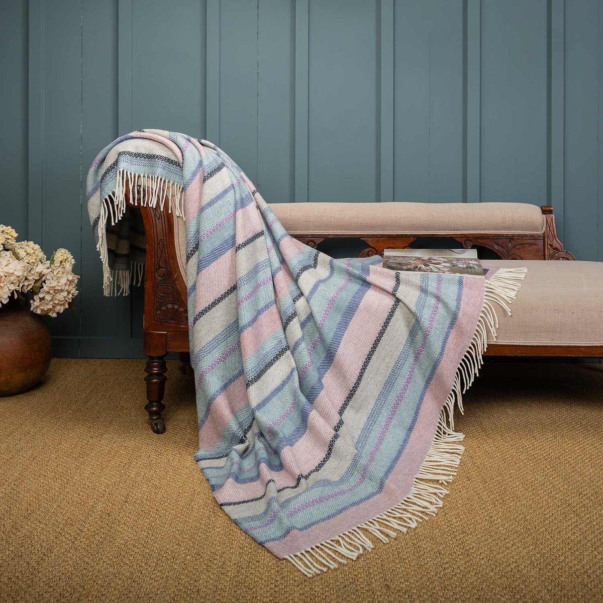 Highland Throw Thistle