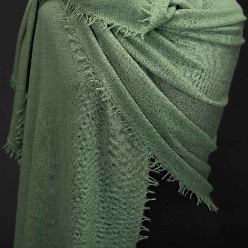 Knitted Cashmere Shawl Sage Green (Sample)