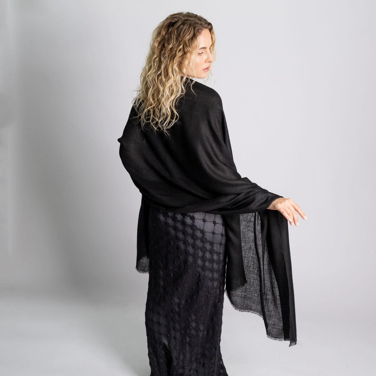 Handwoven Cashmere Shawl Black