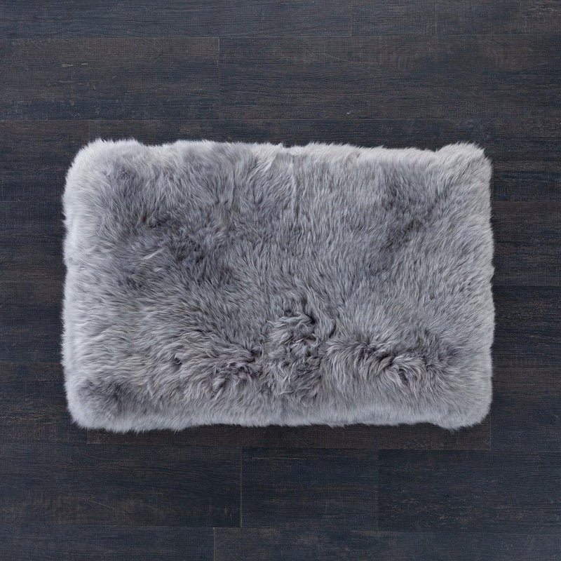 Medium super-soft & silky longwool fleece padded sheepskin pet bed non-slip backing silver-grey tones 84 x 52cm