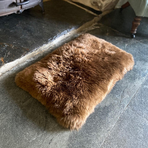 Small super-soft & silky longwool fleece padded sheepskin pet bed non-slip backing warm brown tones  70 x 43cm 