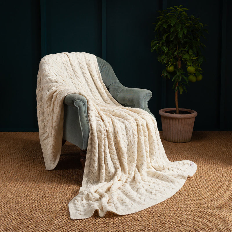 Knitted Cashmere Cable Throw Natural