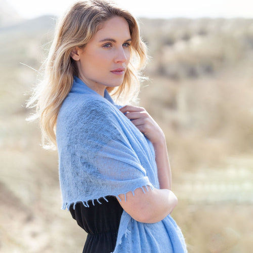 100% soft knitted cashmere stole in pale blue with short scallop fringe lightweight & warm top-quality By The Wool Company