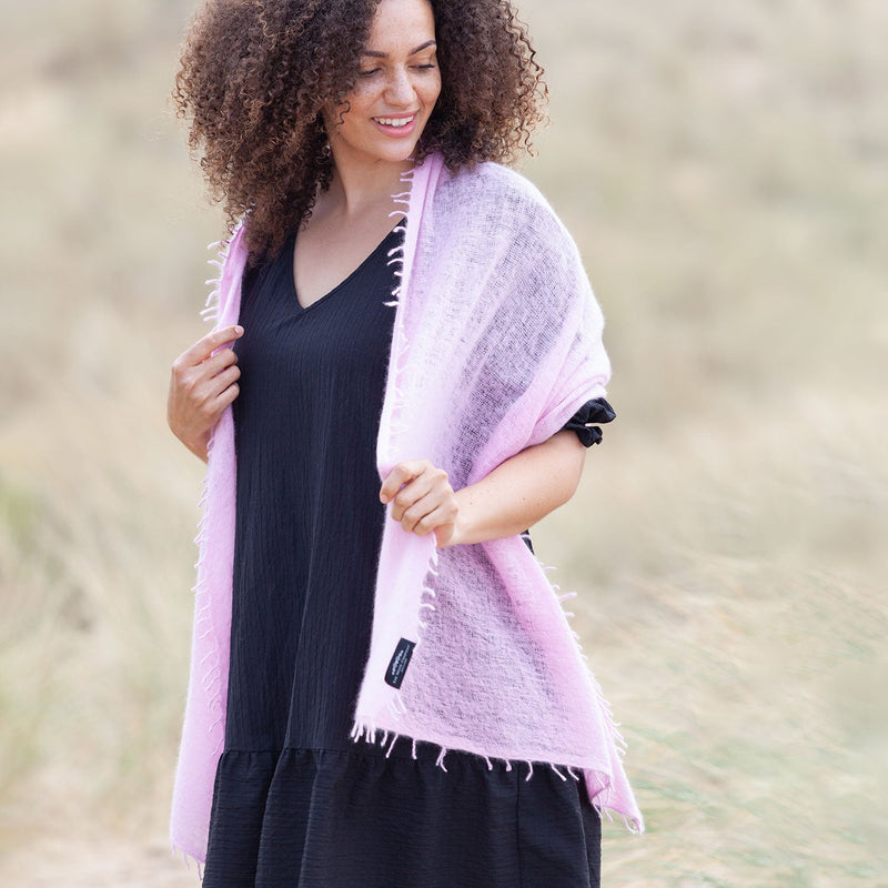 100% soft knitted cashmere stole in pale pink with short scallop fringe unique design lightweight & warm top-quality