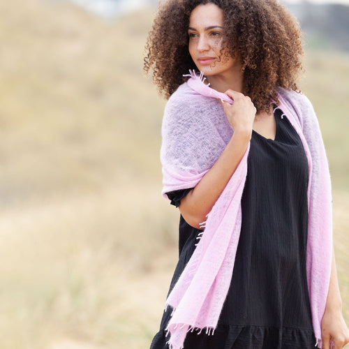100% soft knitted cashmere stole in pale pink with short scallop fringe lightweight & warm top-quality By The Wool Company