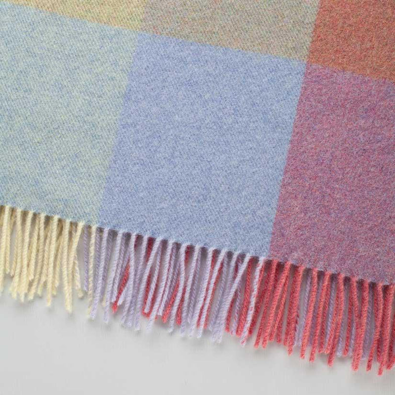 100% lambswool super-soft lightly brushed throw beautiful pastel shades check pattern top quality warm and cosy 