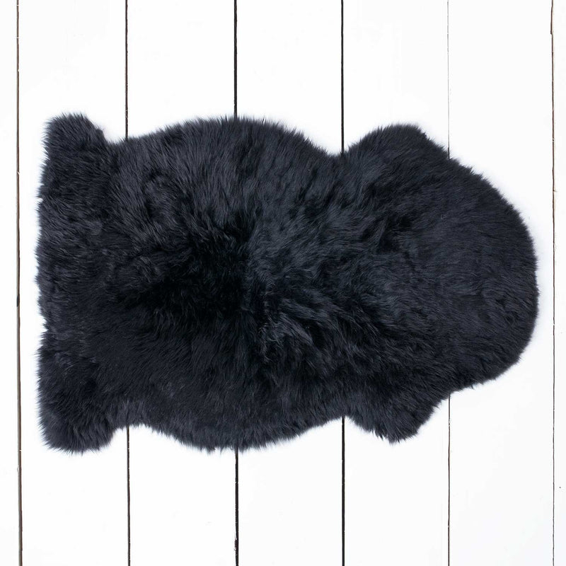 Super-silky, very glossy, & luxurious, jet black dyed sheepskin Soft, thick, and luxurious. top quality genuine sheepskin
