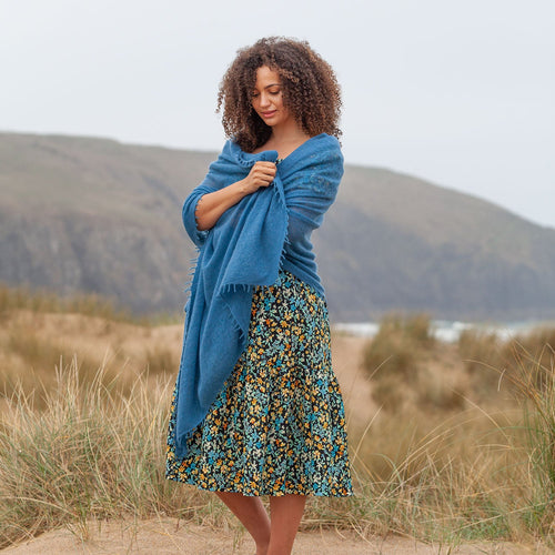 100% soft knitted cashmere shawl in teal blue with a short scallop fringe unique design lightweight & warm top-quality 