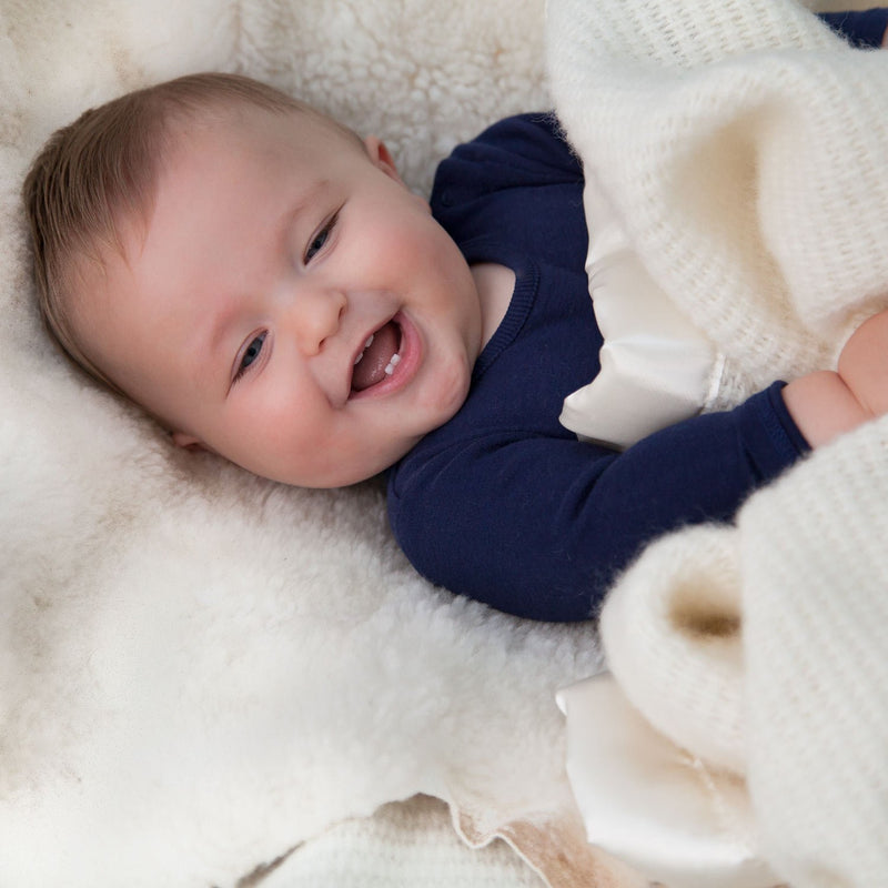 Super-soft cream 100% lambswool cellular baby blanket with matching satin edging cosy & perfect for all seasons top-quality 